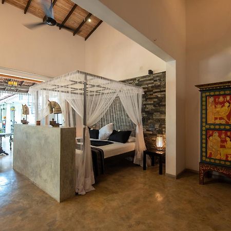 Tropical House - Jungleside Villa ヒッカドゥワ 部屋 写真