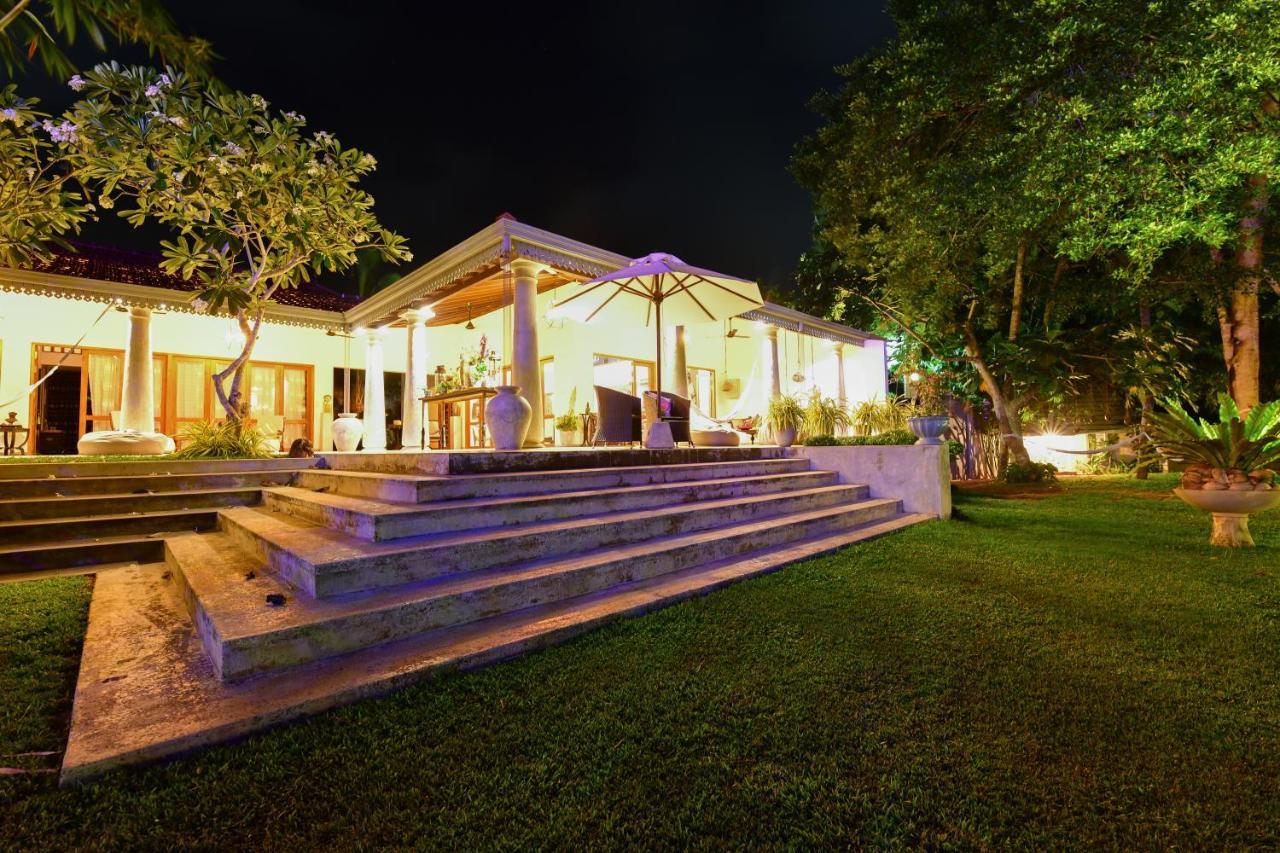 Tropical House - Jungleside Villa ヒッカドゥワ エクステリア 写真