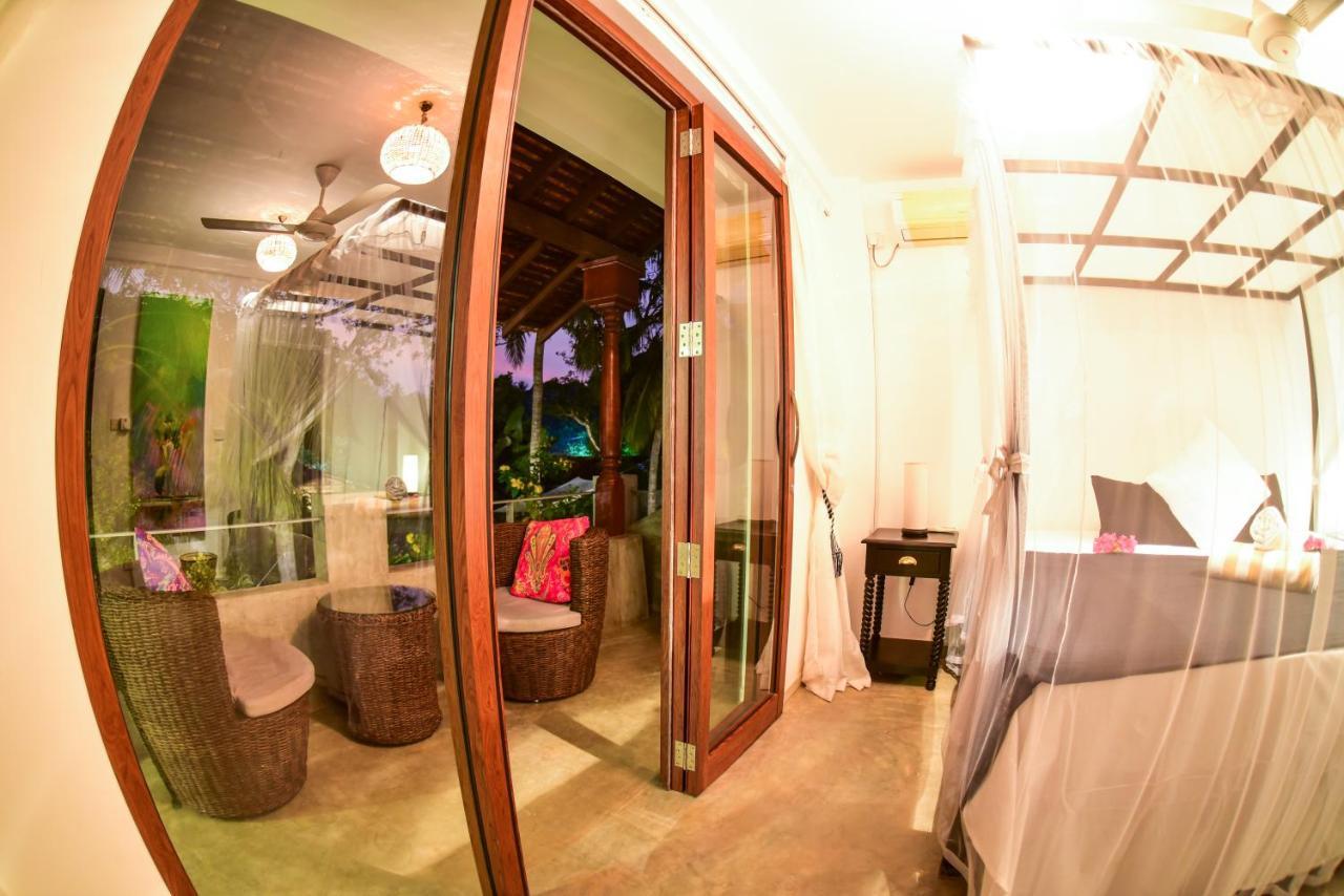 Tropical House - Jungleside Villa ヒッカドゥワ エクステリア 写真