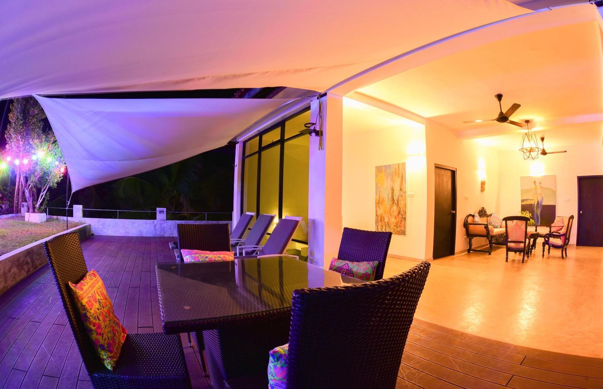Tropical House - Jungleside Villa ヒッカドゥワ 部屋 写真