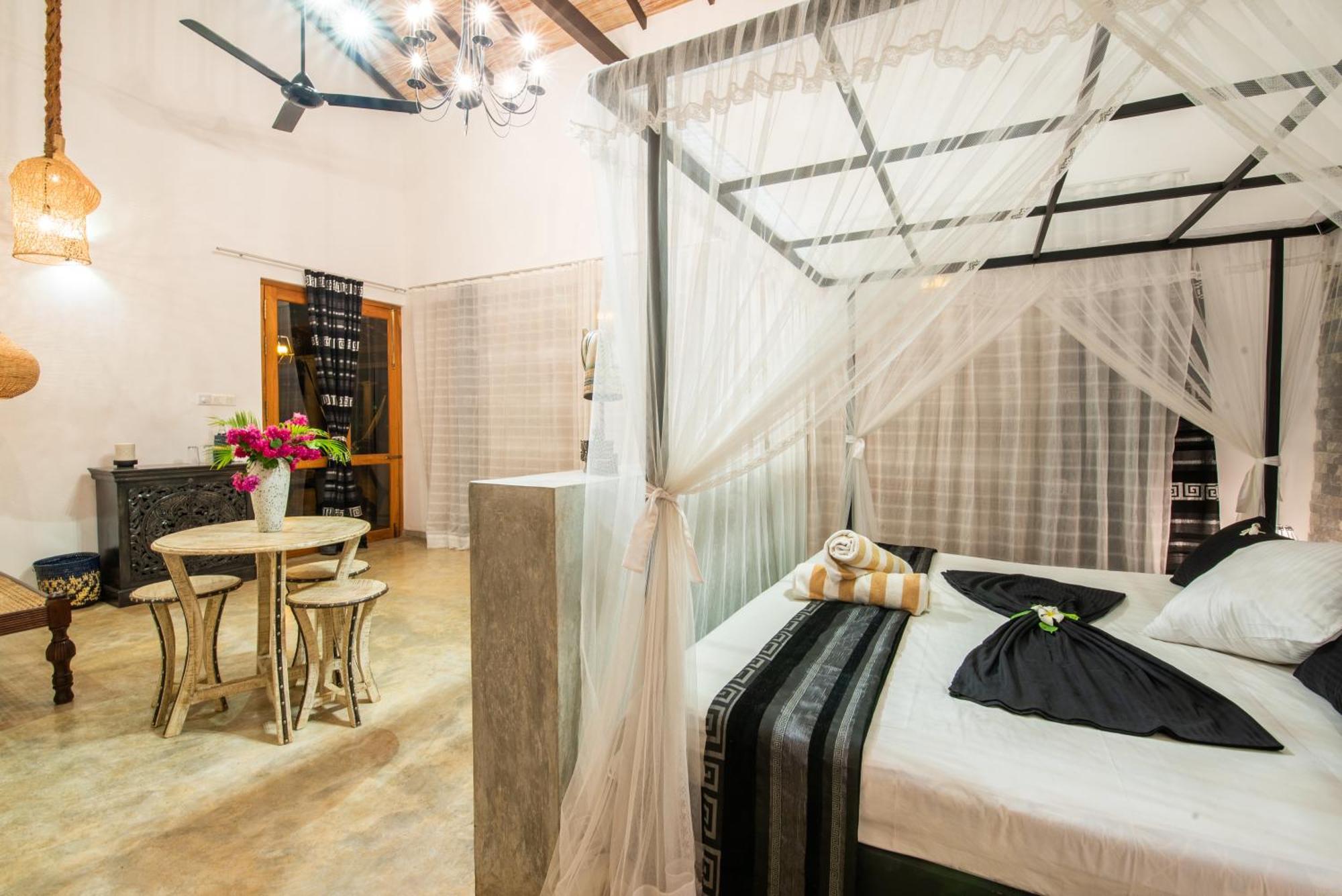 Tropical House - Jungleside Villa ヒッカドゥワ 部屋 写真
