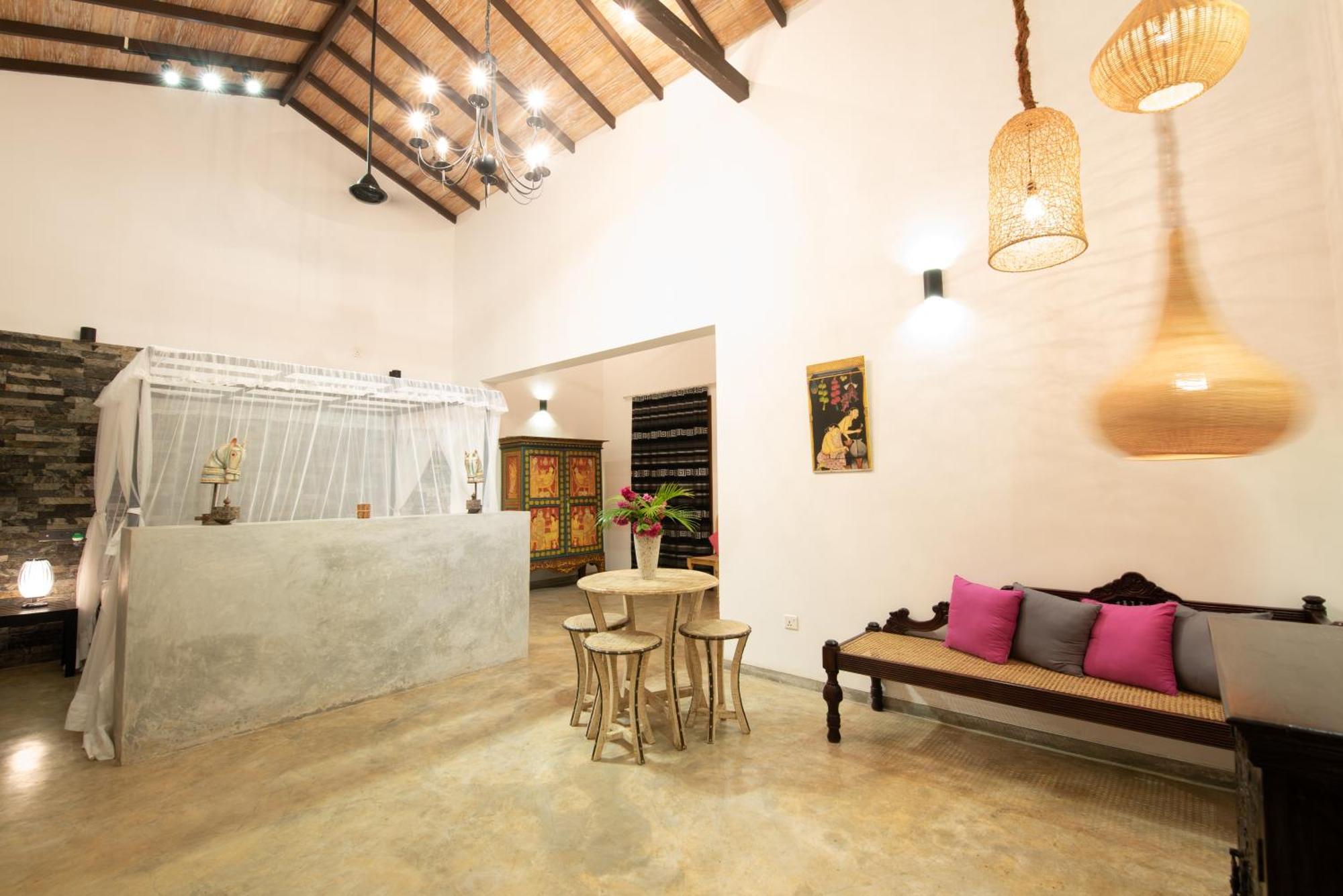 Tropical House - Jungleside Villa ヒッカドゥワ 部屋 写真